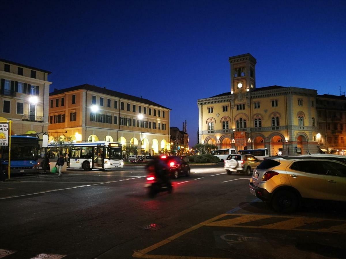St George Villa Imperia Exterior foto