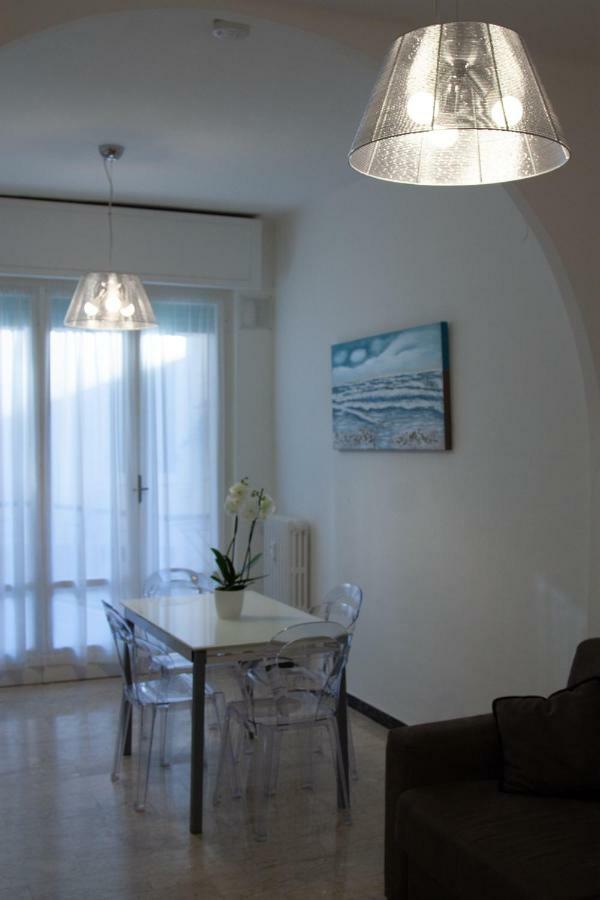 St George Villa Imperia Exterior foto
